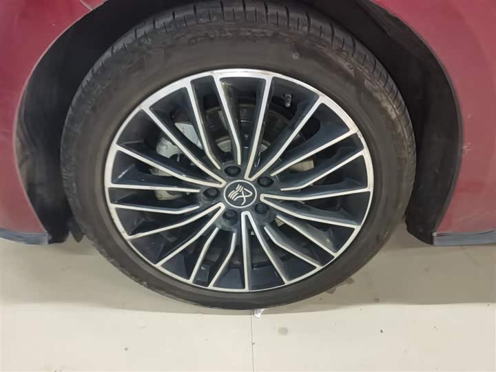 Фото 23 - BYD Han