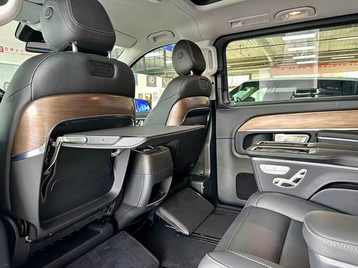 Фото 6 - Mercedes-Benz V-Class