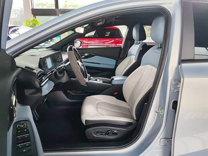 Фото 15 - GAC Trumpchi Empow R