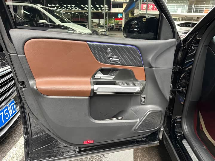 Фото 13 - Mercedes-Benz GLB-Class