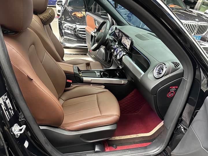 Фото 21 - Mercedes-Benz GLB-Class