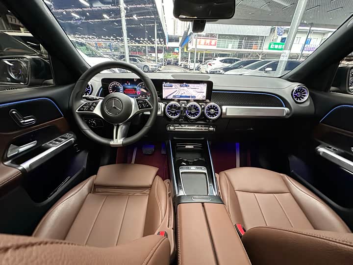 Фото 23 - Mercedes-Benz GLB-Class