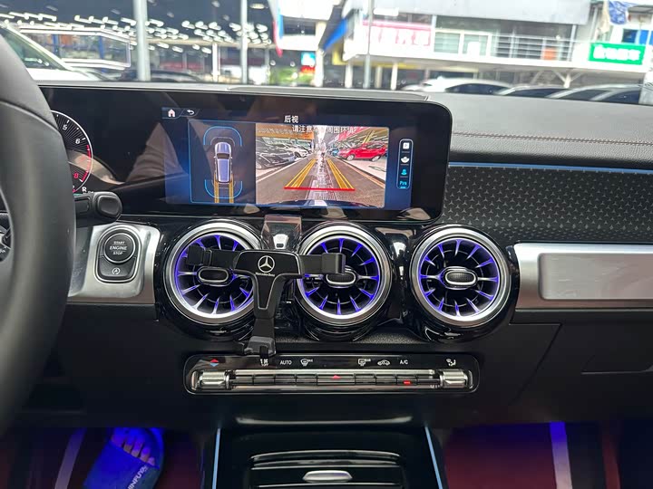 Фото 9 - Mercedes-Benz GLB-Class