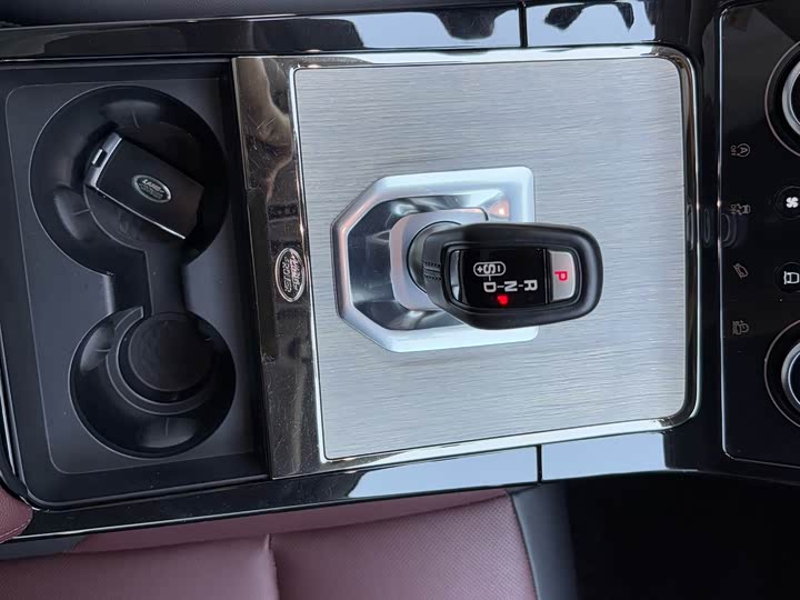 Фото 15 - Land Rover Range Rover Evoque L