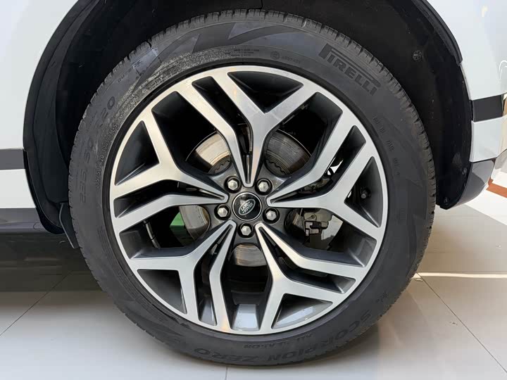 Фото 17 - Land Rover Range Rover Evoque L