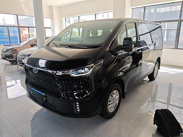 Фото 2 - Maxus V70