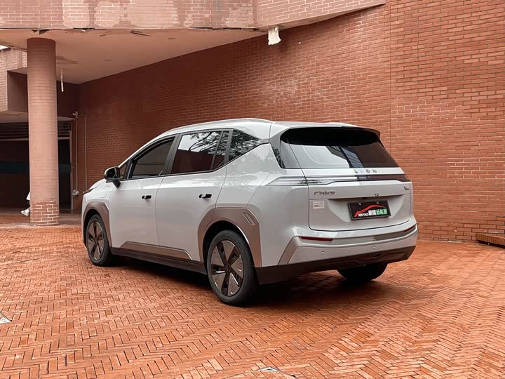 Фото 3 - GAC Aion Y