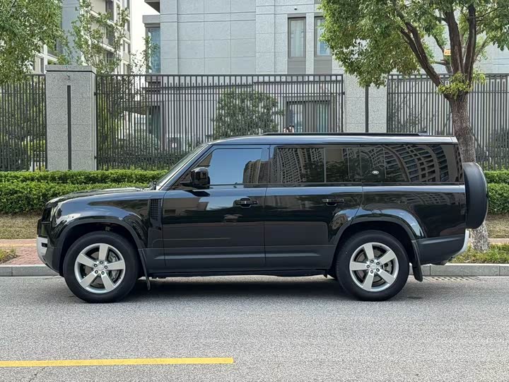 Фото 11 - Land Rover Defender