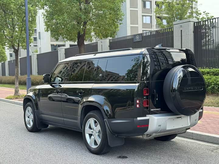 Фото 13 - Land Rover Defender