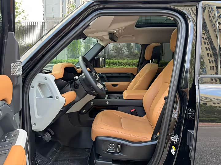 Фото 8 - Land Rover Defender