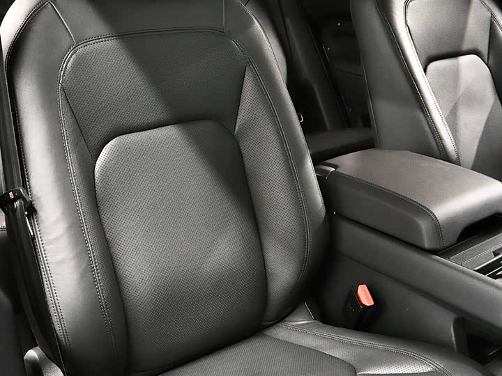 Фото 16 - Land Rover Defender