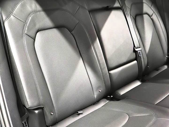 Фото 18 - Land Rover Defender