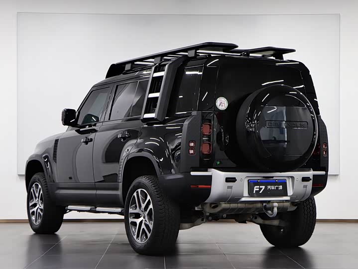 Фото 4 - Land Rover Defender