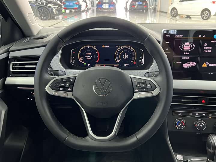 Фото 11 - Volkswagen Lavida