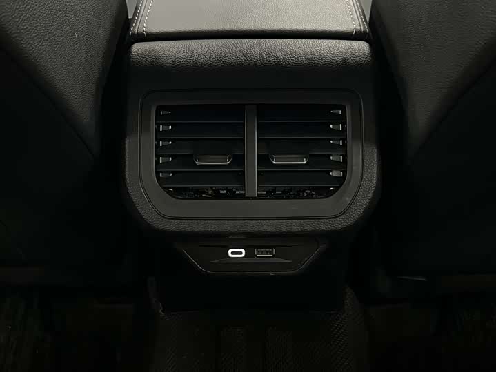 Фото 14 - Volkswagen Lavida