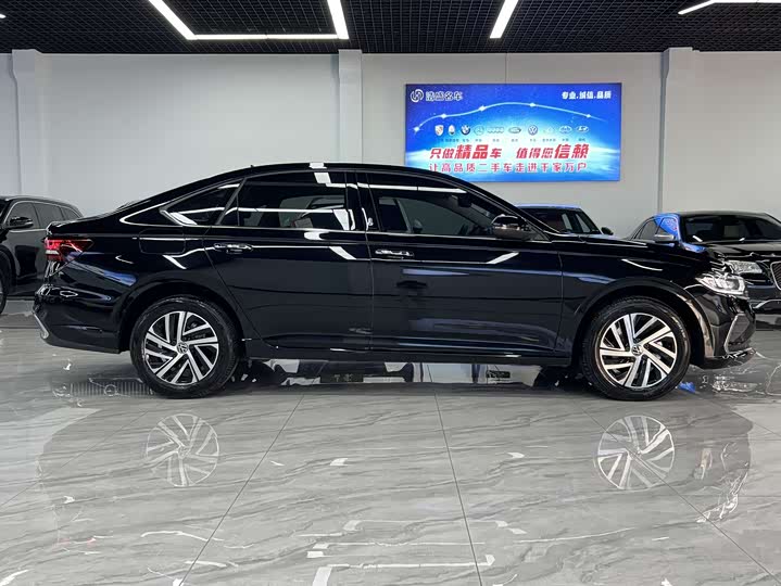 Фото 3 - Volkswagen Lavida