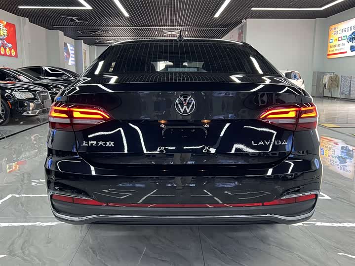 Фото 4 - Volkswagen Lavida