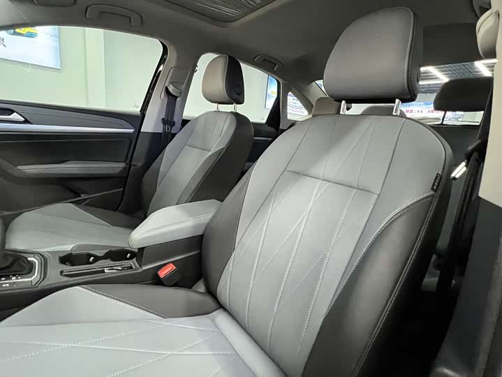 Фото 7 - Volkswagen Lavida