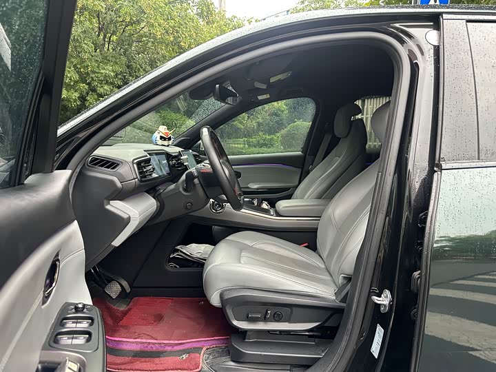 Фото 4 - Nio EC6