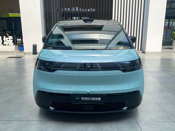 Фото 2 - Zeekr Mix