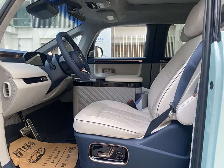 Фото 4 - Zeekr Mix