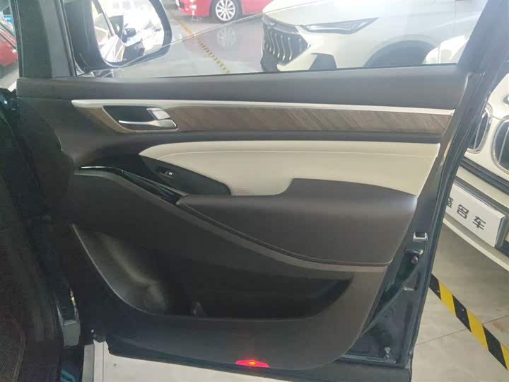 Фото 26 - GAC Trumpchi M8