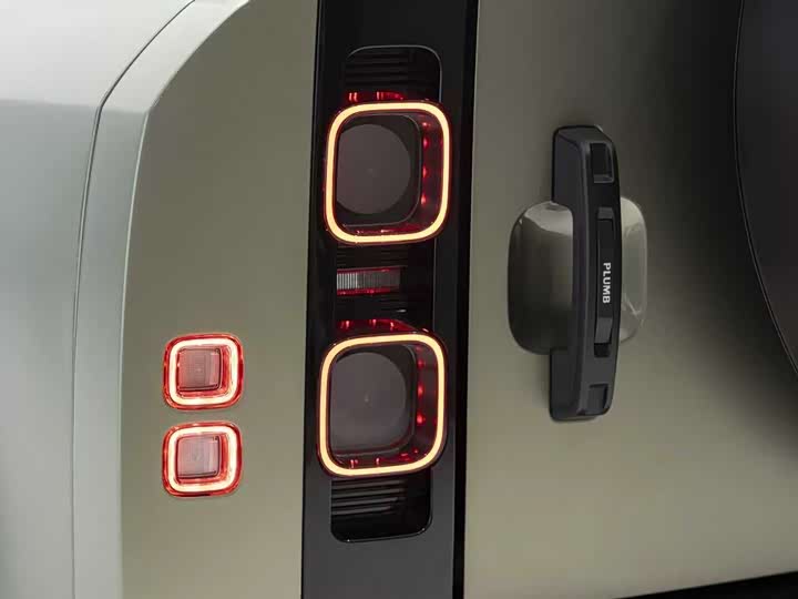 Фото 10 - Land Rover Defender