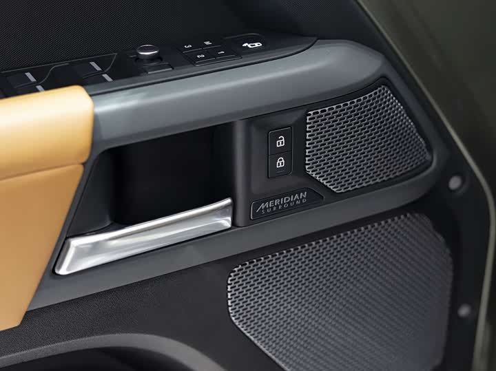 Фото 3 - Land Rover Defender