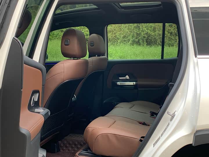 Фото 12 - Mercedes-Benz GLB-Class