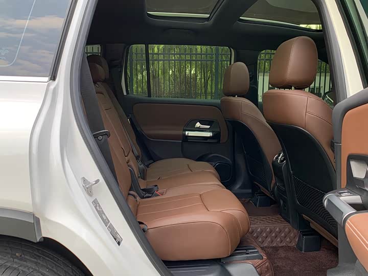 Фото 16 - Mercedes-Benz GLB-Class