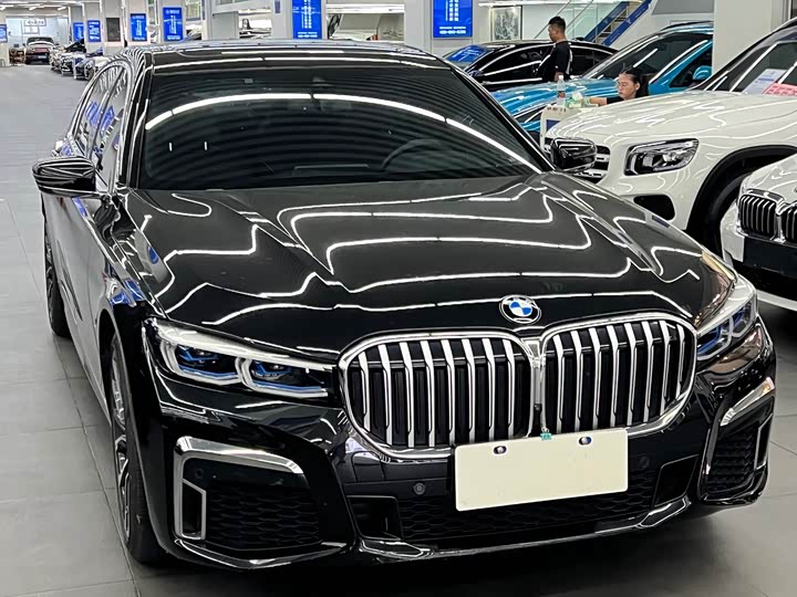 Фото 2 - BMW 7 Series