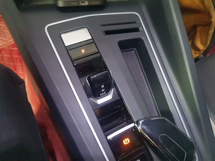 Фото 14 - Volkswagen Golf