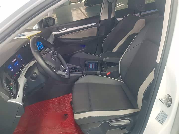 Фото 15 - Volkswagen Golf