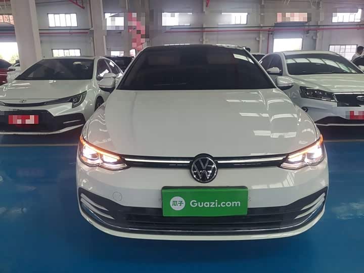 Фото 3 - Volkswagen Golf