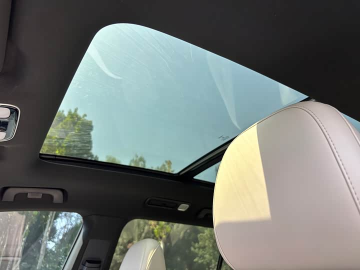 Фото 6 - LiXiang One