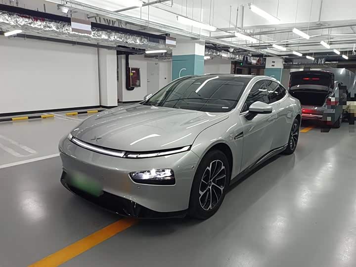 Фото 2 - XPeng P7