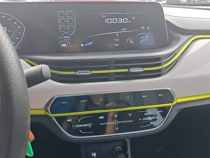 Фото 6 - Changan BenBen E-Star