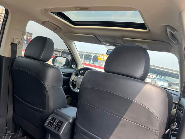 Фото 8 - Mitsubishi Outlander