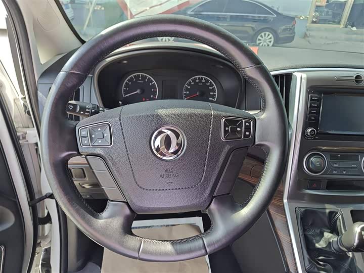 Фото 14 - Dongfeng Forthing Lingzhi Plus