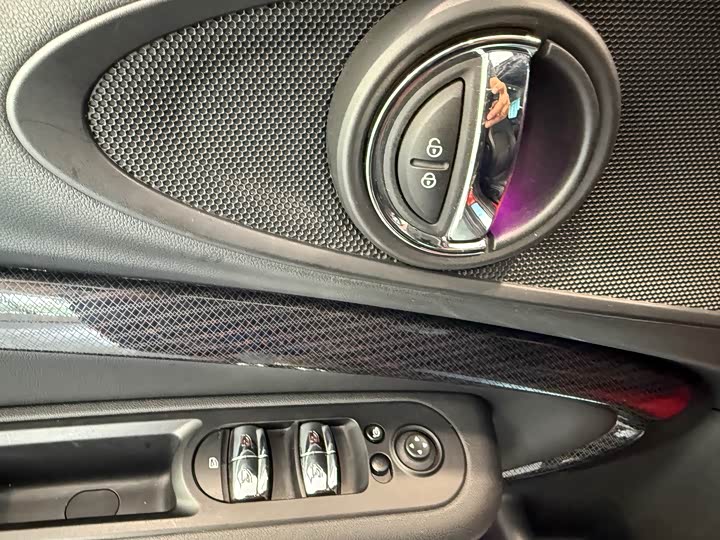 Фото 13 - Mini Clubman