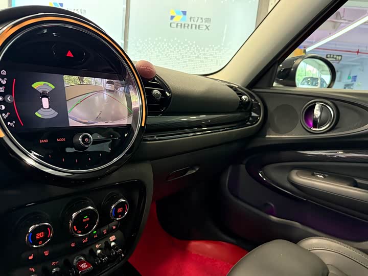 Фото 17 - Mini Clubman