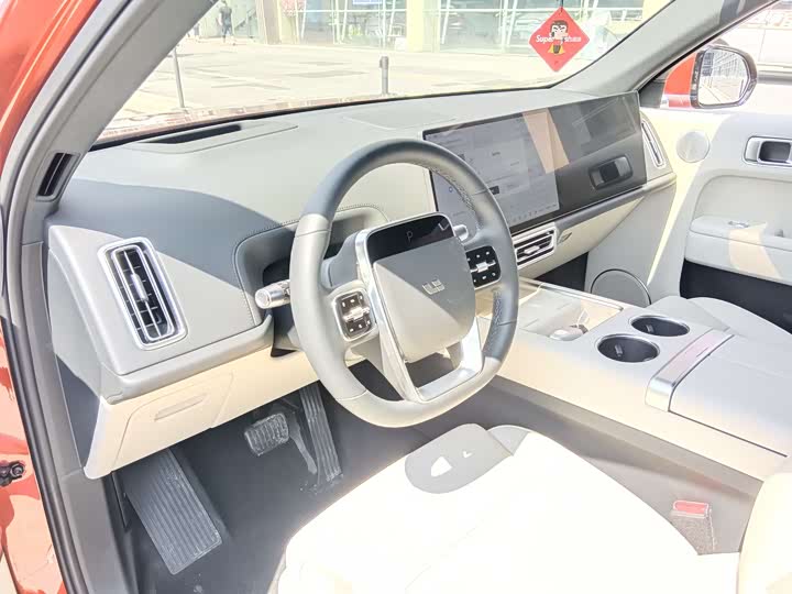 Фото 11 - LiXiang L7