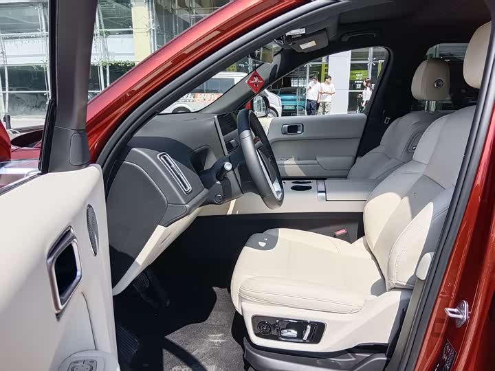 Фото 9 - LiXiang L7