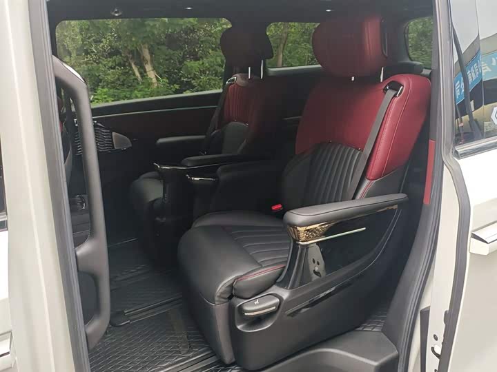 Фото 17 - GAC Trumpchi M8