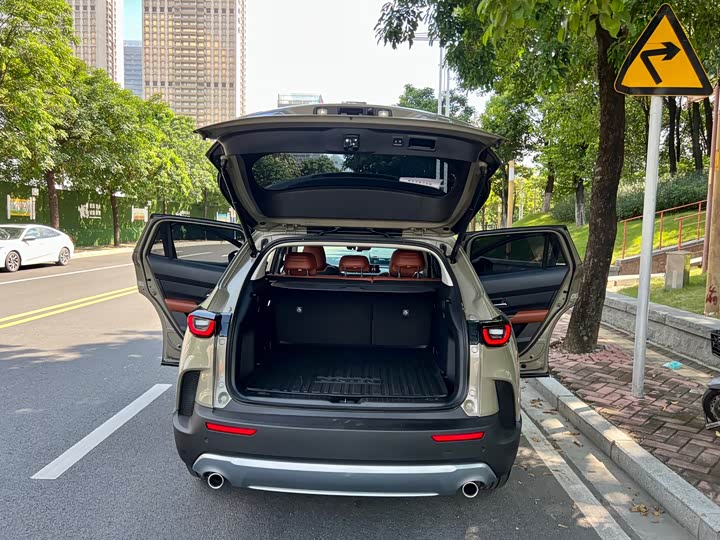 Фото 40 - Mazda CX-50