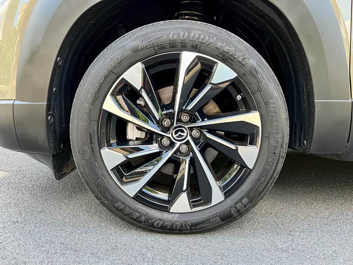 Фото 44 - Mazda CX-50