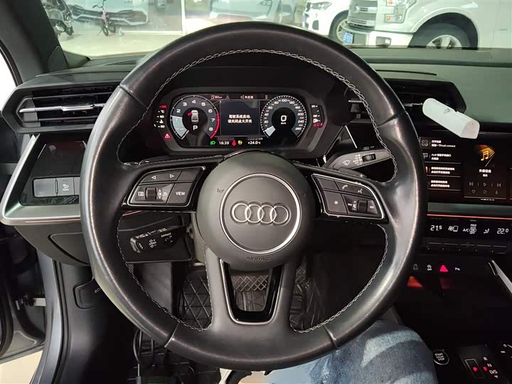 Фото 10 - Audi A3