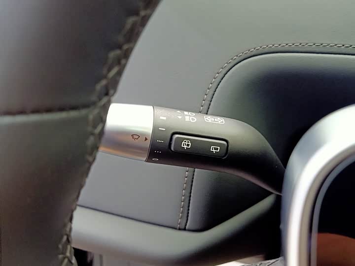 Фото 13 - LiXiang L9