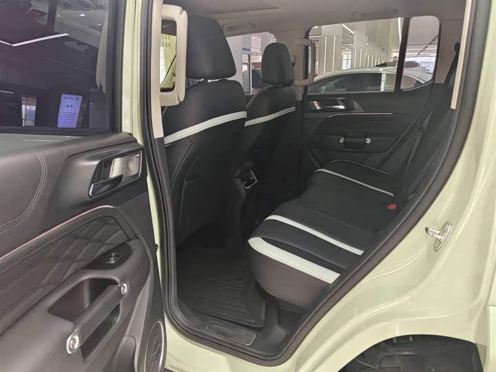 Фото 12 - Tank 300