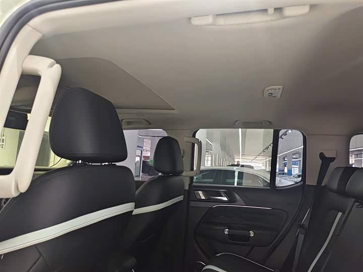 Фото 13 - Tank 300